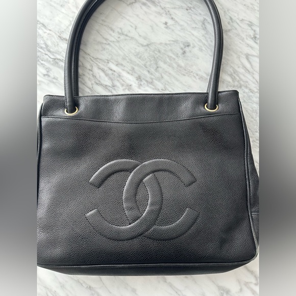 Authentic CHANEL Black Leather Shoulder Bag - Picture 6 of 7